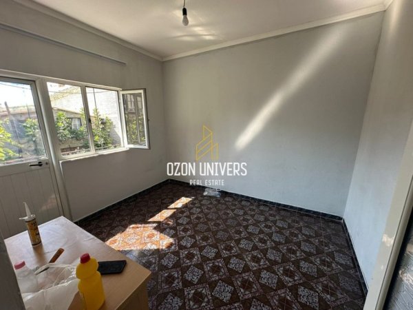 Tirane, jepet me qera apartament 2+1 Kati 2, 76 m² 300 € (jordan mise)