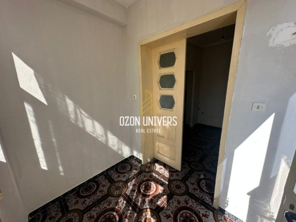 Tirane, jepet me qera apartament 2+1 Kati 2, 76 m² 300 € (jordan mise)