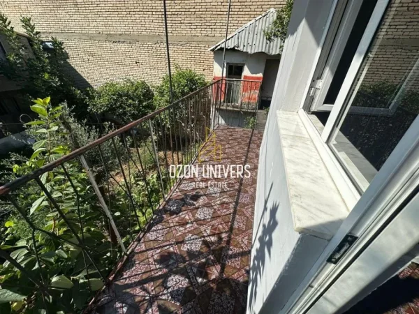 Tirane, jepet me qera apartament 2+1 Kati 2, 76 m² 300 € (jordan mise)