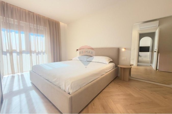 Tirane, jepet me qera 2+1+Ballkon , 800 € 