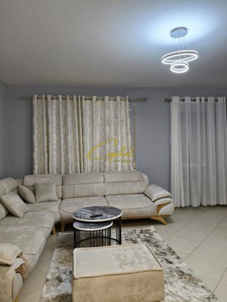 Tirane, shitet apartament 1+1 Kati 5, 65 m² 110.000 € (FRESKU)
