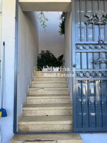 Tirane, shitet Vile 2 Katshe , 603 m² 260.000 € (Selite)