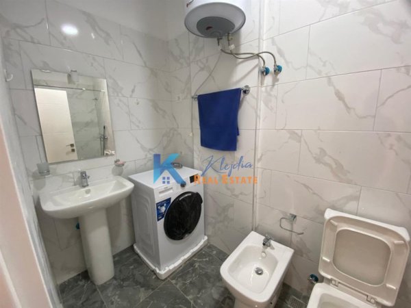 Tirane, jap me qera apartament 2+1+Ballkon Kati 3, 100 m² 650 € (Rruga e Dibres, mbi QSUT)