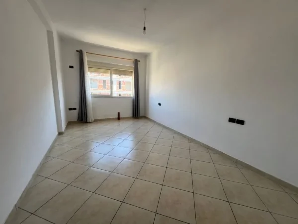 Tirane, shitet apartament 1+1 Kati 7, 69 m² 95.000 € 