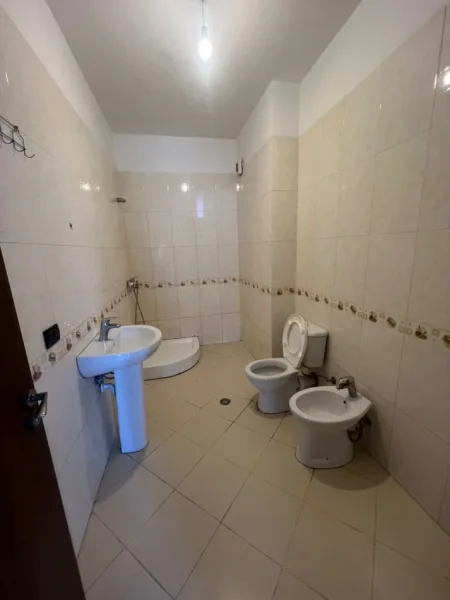 Tirane, shitet apartament 1+1 Kati 7, 69 m² 95.000 € 