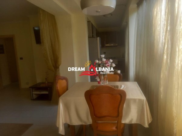 Tirane, jepet me qera apartament 2+1 , 80 m² 600 € (Muhamet Gjollesha)