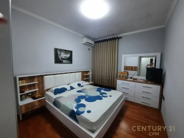 Tirane, shes apartament 3+1+Ballkon Kati 7, 140 m² 190.000 € (Pallatet Cabej)