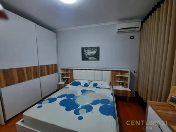 Tirane, shes apartament 3+1+Ballkon Kati 7, 140 m² 190.000 € (Pallatet Cabej)