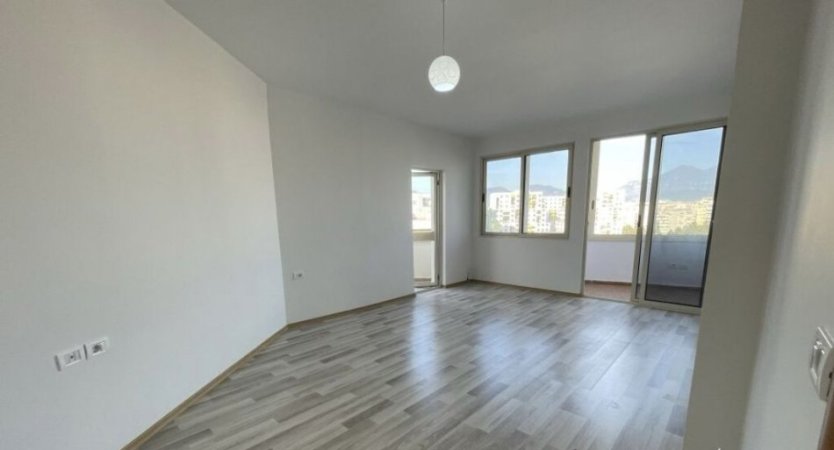 Tirane, shitet apartament 2+1 Kati 7, 110 m² 132.000 € (YZBERISHT)