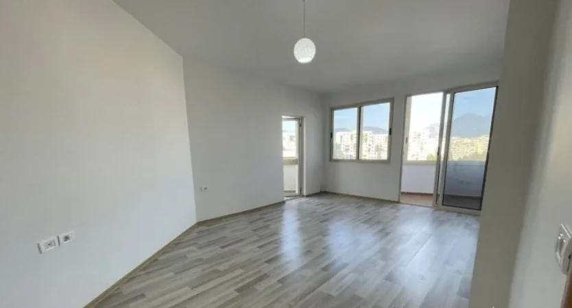 Tirane, shitet apartament 2+1 Kati 7, 110 m² 132.000 € (YZBERISHT)