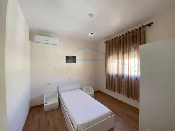 Tirane, jepet me qera Duplex Kati 2&3, 155 m² 1.100 € (Ali Demi)