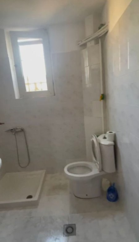 Tirane, jap me qera apartament 2+1+Ballkon Kati 4, 80 m² 450 € (Ferit Xhajko)
