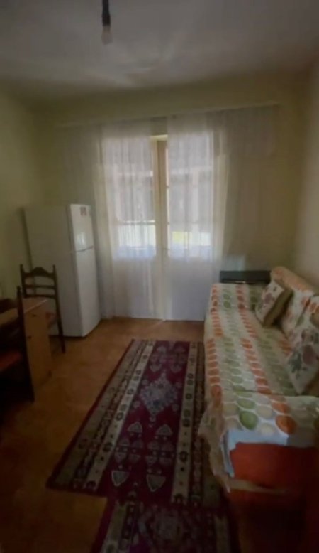 Tirane, jap me qera apartament 2+1+Ballkon Kati 4, 80 m² 450 € (Ferit Xhajko)