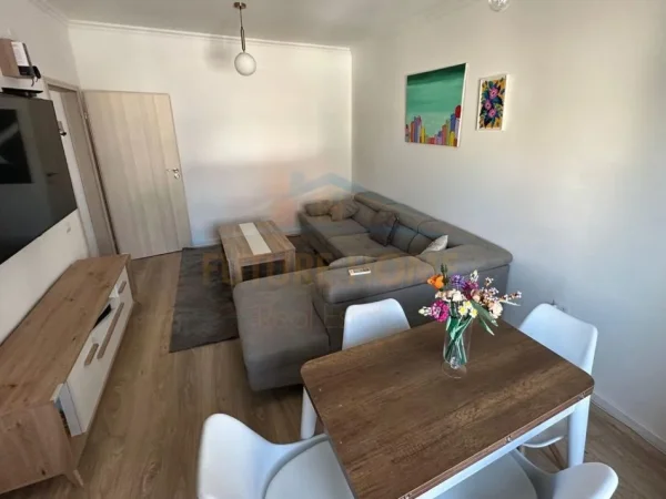 Tirane, shitet apartament 1+1 Kati 5, 69 m² 159.000 € (MYSLYM SHYR)