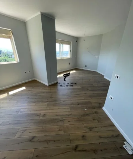 Tirane, shitet apartament 2+1 Kati 5, 124 m² 124.000 € (FRESK)