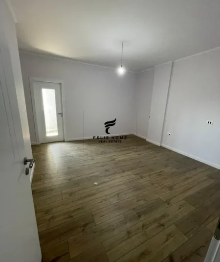 Tirane, shitet apartament 2+1 Kati 5, 124 m² 124.000 € (FRESK)