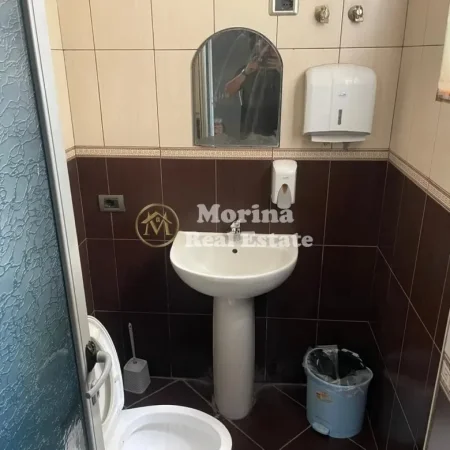 Tirane, shitet ambjent biznesi Kati 0, 90 m² 150.000 € (Shkoze)