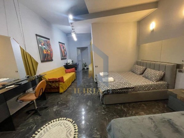 Tirane, jap me qera apartament 1+1 Kati 2, 40 m² 650 € (Rruga e Dibres)
