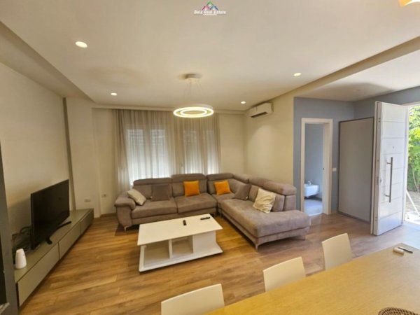 Tirane, jepet me qera Vile 4+1 Kati 3, 460 m² 3.500 € (kompleksi White Houses)