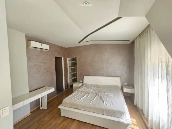 Tirane, jepet me qera Vile 4+1 Kati 3, 460 m² 3.500 € (kompleksi White Houses)
