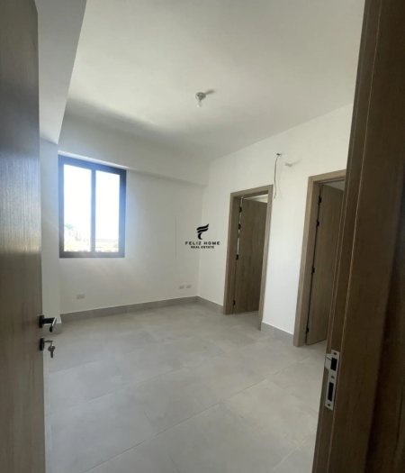 Tirane, jepet me qera zyre Kati 5, 110 m² 500 € (5 MAJ)