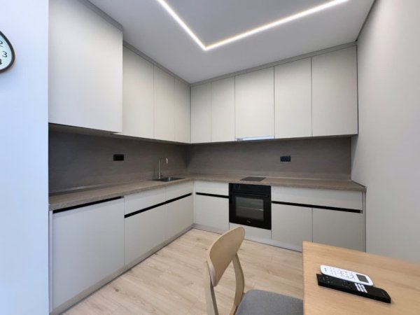 Tirane, shitet apartament , 128 m² 365.000 € (sheshi avni rustemi)