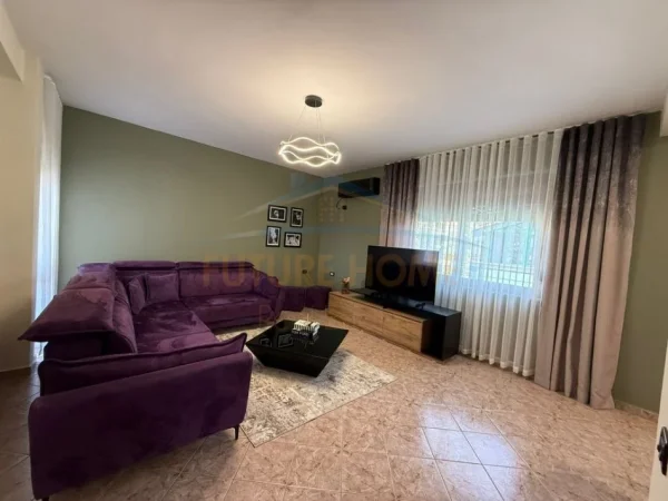 Tirane, jepet me qera apartament 2+1+Ballkon Kati 3, 146 m² 600 € (Kodra e Priftit)