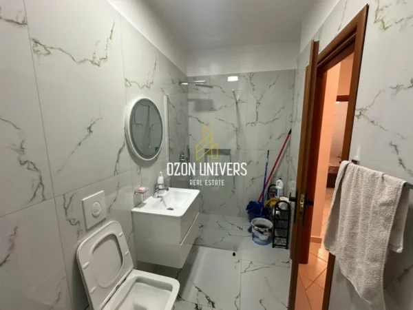 Tirane, jepet me qera apartament 1+1 Kati 3, 60 m² 550 € (rruga rrapo herkali)