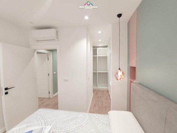 Tirane, jepet me qera apartament 2+1+Ballkon Kati 1, 80 m² 750 € (rruga peti)