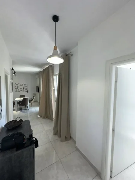 Durres, shes apartament , (Shitet Apartament 1+1 + Ballkon Pamje Deti Rrota kuqe ,Plazh • 125.000€ +355 069 20 39 456 • 61.6 ㎡ Bruto • Total Mobiluar • Kati 9 banim pallat i ri me ashensor dhe administrim te rregullt (jo i fundit...