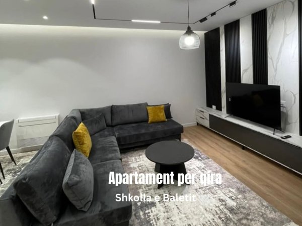 Tirane, jepet me qera apartament 2+1+Ballkon Kati 6, 110 m² 950 € (Prane Shkolles se Baletit)