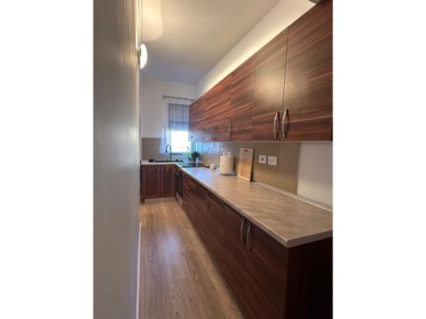 SHITET SUPER APARTAMENT 1+1 NE MYSLYM SHYR , SHKOLLA PJETER BUDI