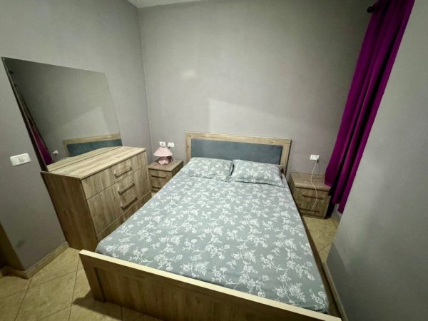 Tirane, jepet me qera apartament 1+1 Kati 3, 60 m² 450 € (Rruga Astrit Losha Astir)