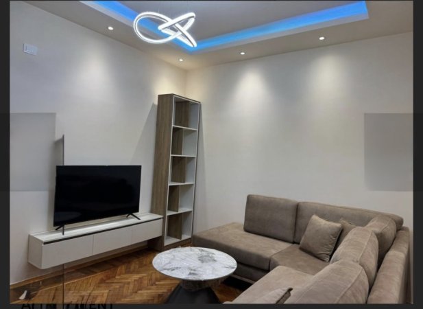 Tirane, jepet me qera apartament 1+1 Kati 3, 600 € 