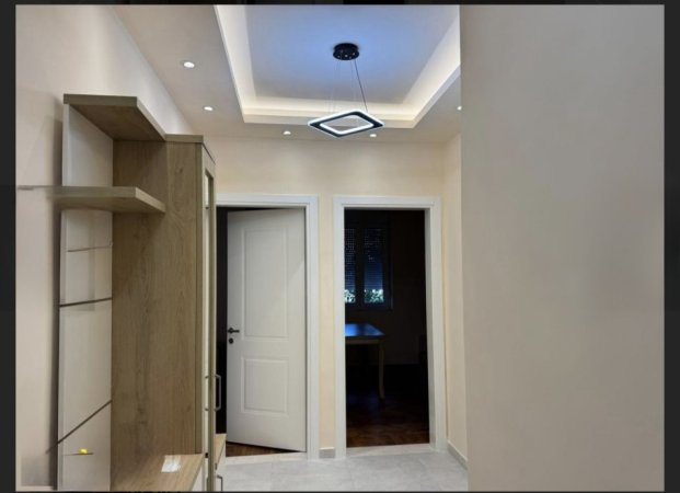 Tirane, jepet me qera apartament 1+1 Kati 3, 600 € 