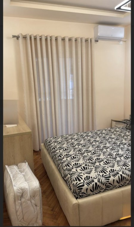 Tirane, jepet me qera apartament 1+1 Kati 3, 600 € 