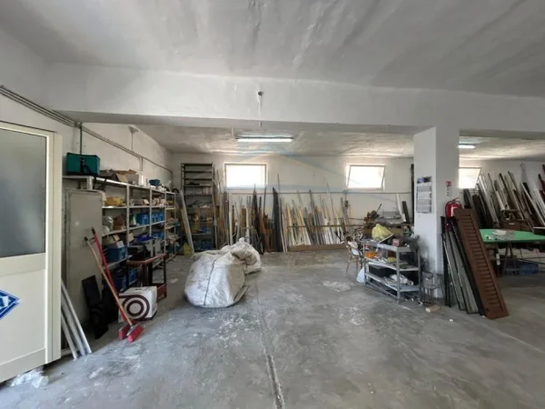 Durres, shitet ambjent biznesi Kati 3, 880 m² 680.000 € (Shkozet)
