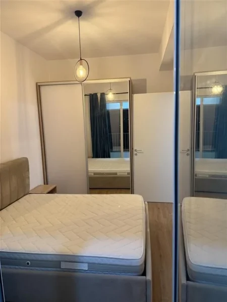 Tirane, jepet me qera apartament 1+1 Kati 4, 55 m² 500 € (ali demi)