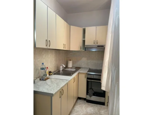 Tirane, jepet me qera apartament 1+1 Kati 6, 65 m² 550 € (Zogu i Zi)