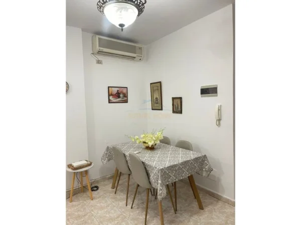Tirane, jepet me qera apartament 1+1 Kati 6, 65 m² 550 € (Zogu i Zi)