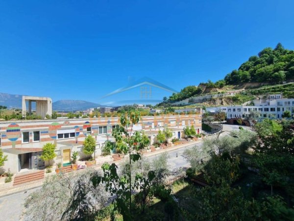Shitet, Apartament 3+1+3, Kodra Diellit 2, 280.000 €