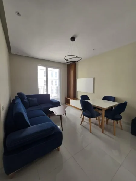 Tirane, jepet me qera apartament 1+1+Ballkon Kati 3, 60 m² 450 € (Univers City)