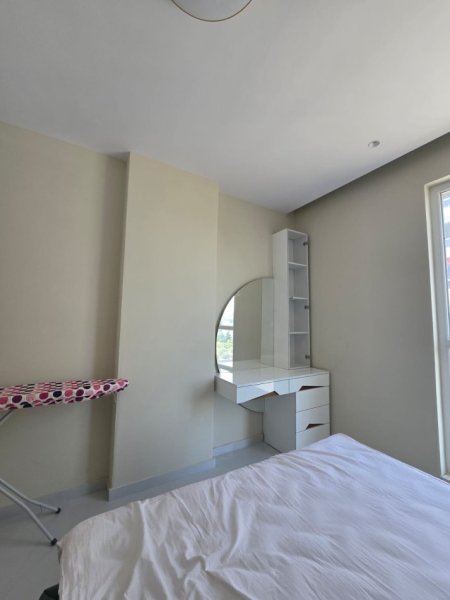 Tirane, jepet me qera apartament 1+1+Ballkon Kati 5, 60 m² 400 € (Univers City)