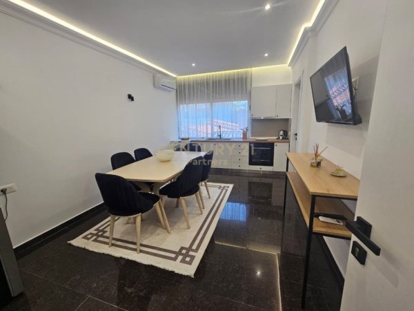 Tirane, jepet me qera apartament 2+1 Kati 3, 102 m² 1.000 € (Siri Kodra)