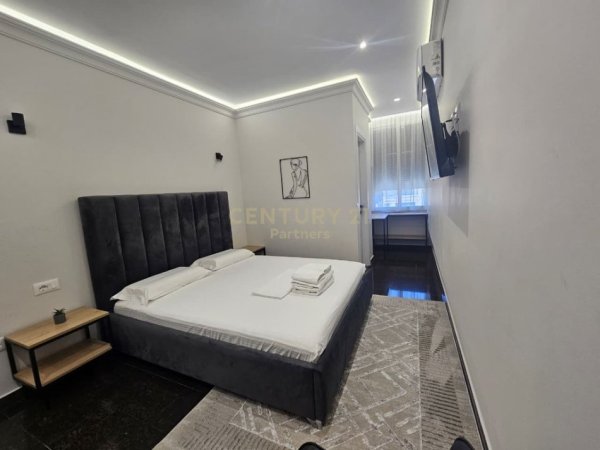 Tirane, jepet me qera apartament 2+1 Kati 3, 102 m² 1.000 € (Siri Kodra)