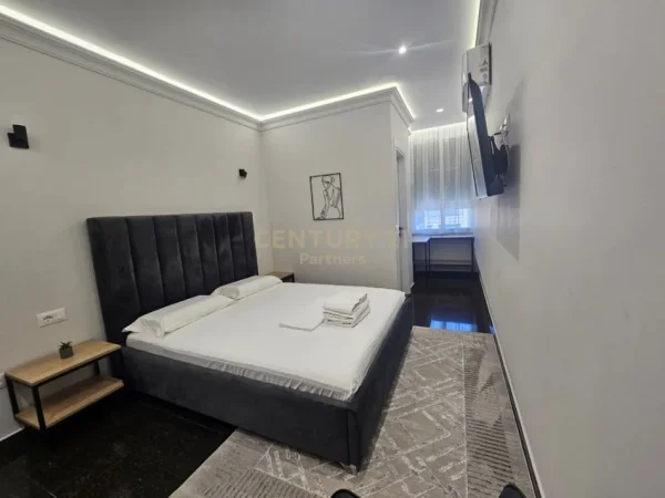 Tirane, jepet me qera apartament 2+1 Kati 3, 102 m² 1.000 € (Siri Kodra)