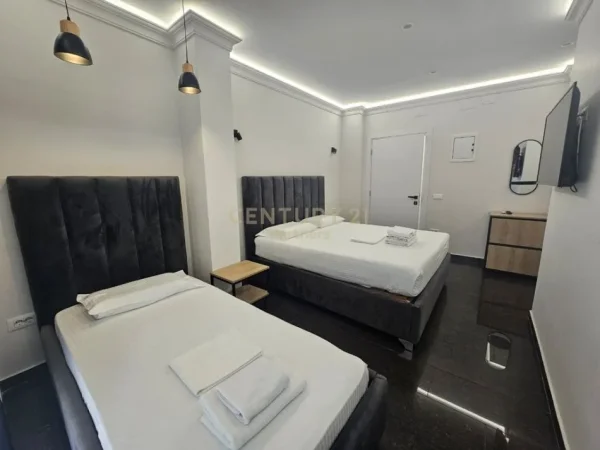 Tirane, jepet me qera apartament 2+1 Kati 3, 102 m² 1.000 € (Siri Kodra)