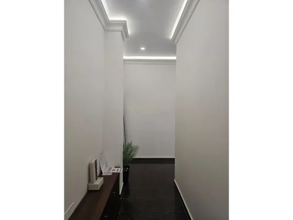 Tirane, jepet me qera apartament 2+1 , 102 m² 1.000 € (RRUGA SIRI KODRA)