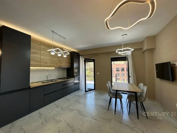 Tirane, jepet me qera apartament 3+1+Aneks+Ballkon Kati 6, 330 m² 1.300 € (Kodra e Diellit 2)