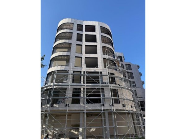 Tirane, shitet apartament 2+1+Aneks+Ballkon Kati 1, 110 m² 265.000 € (Liqeni i thate)